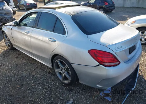 2015 Mercedes-Benz C 300 Sport 4Matic из США, поврежденный, VIN 55SWF4KB5FU010188